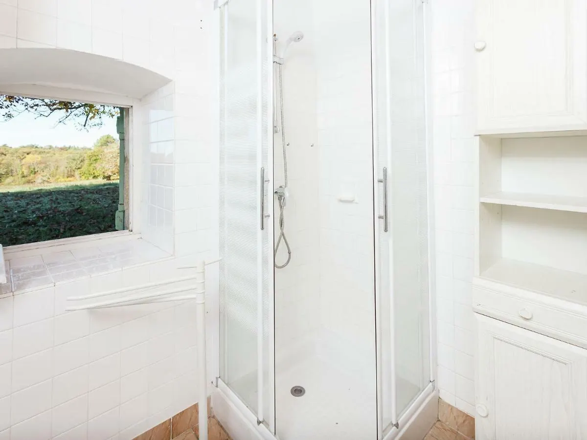 Attractive Holiday Home With Terrace Saint-Caprais